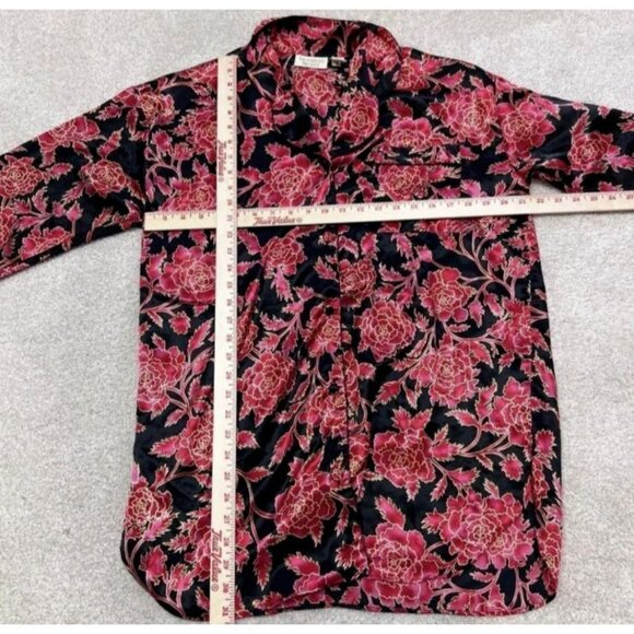 Victoria's Secret Pajama Shirt Red Black Floral Button Up Size Medium - Picture 2 of 8